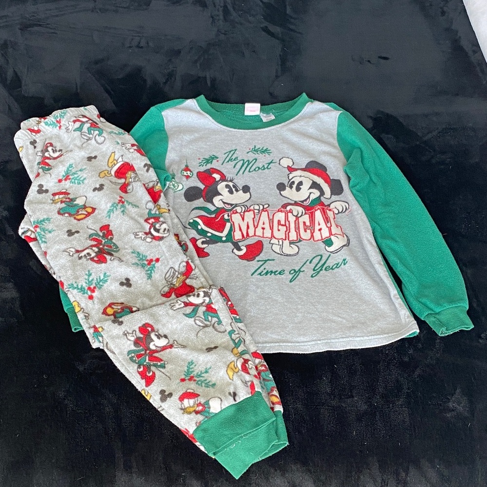 Disney Christmas pajamas Mickey and Minnie